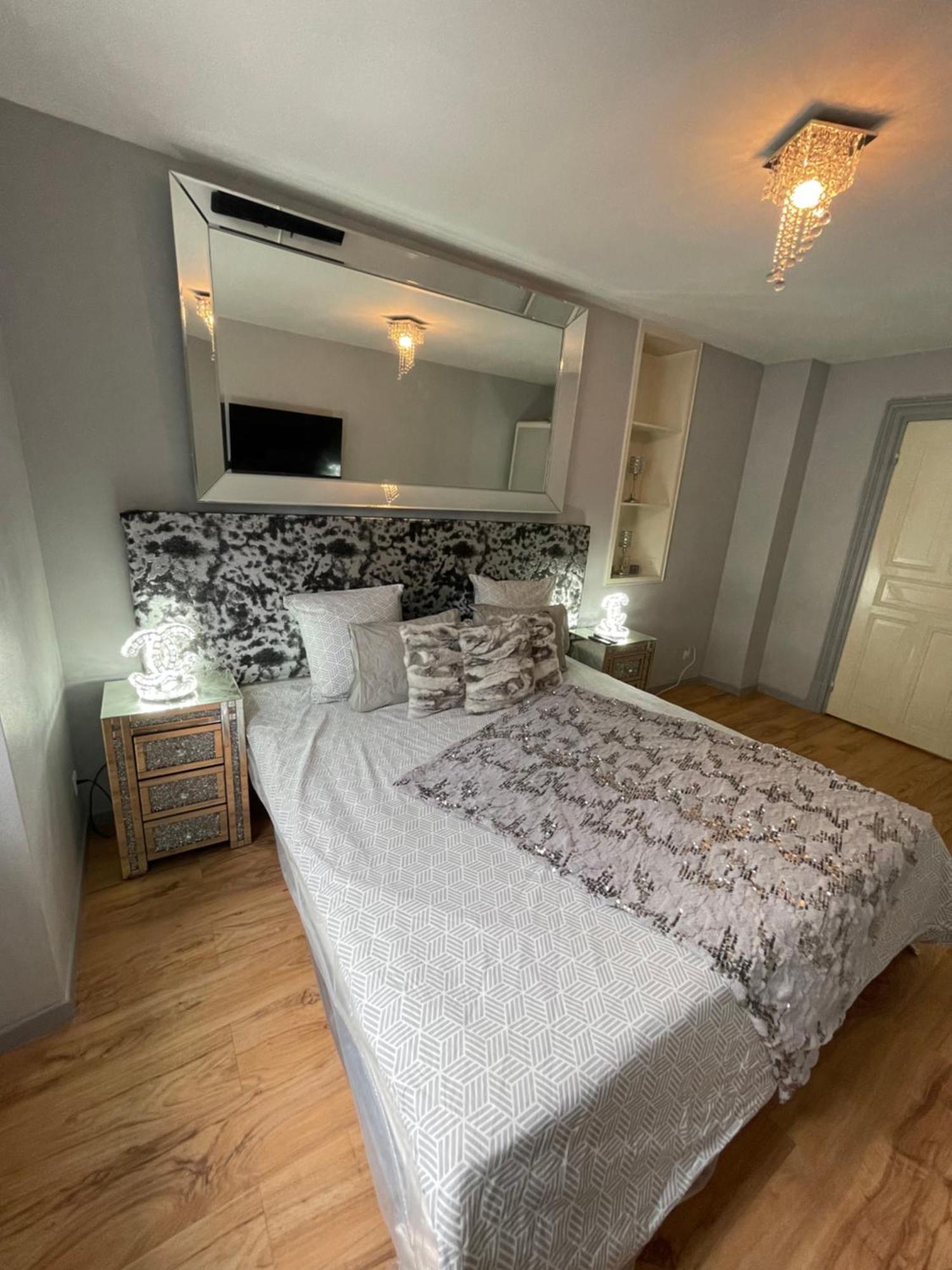 Strasbourg Petit Cocon Emplacement Ideal Centre Ville, Place De Pierre Rdc 25M2 Ngoại thất bức ảnh